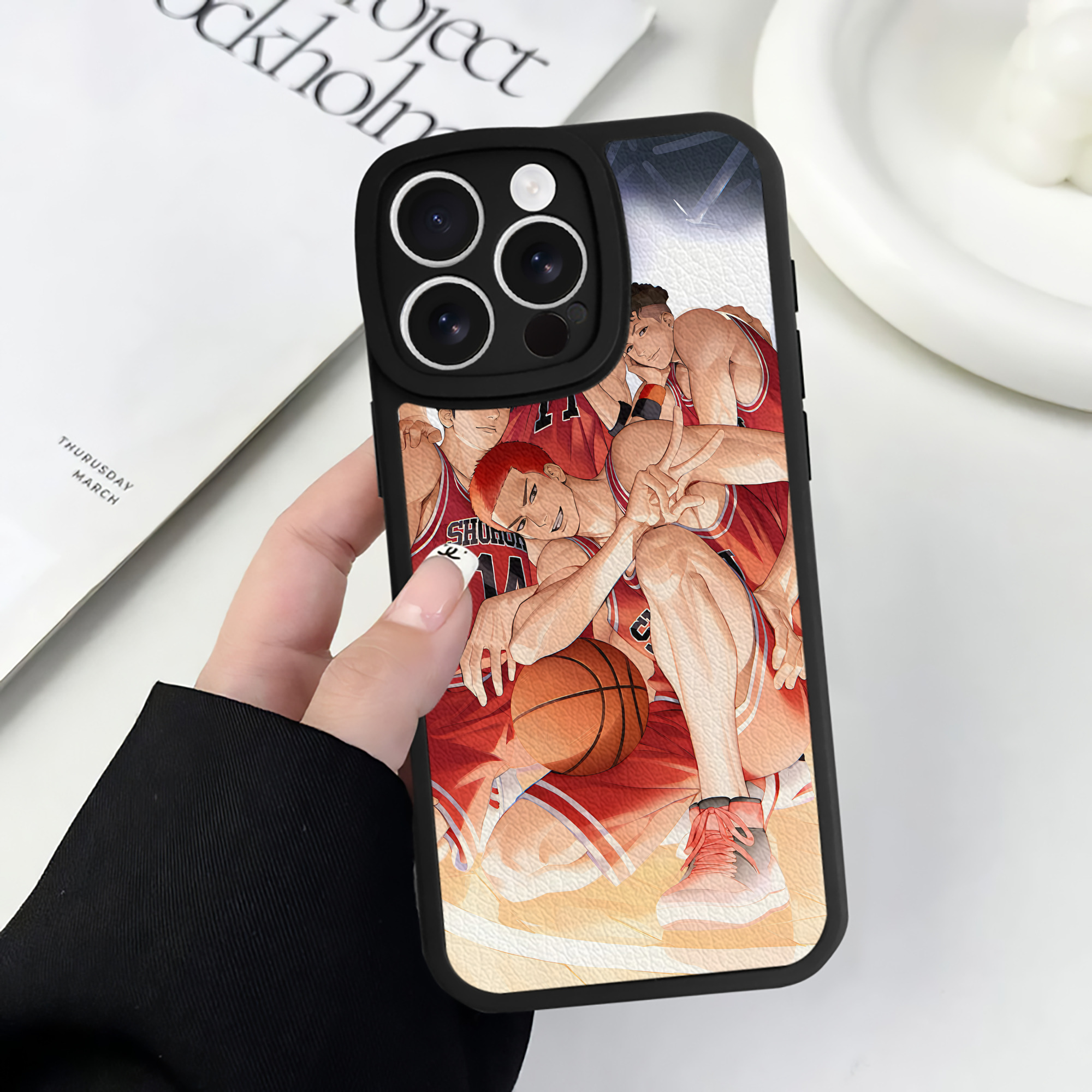 （画像用） SLAM DUNK／スラムダンク 【iPhone 16シリーズ対応】シリコンスマホケース（レザー調） 材質：シリコン
